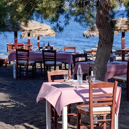 Veggera 4* Perissa (Santorini)